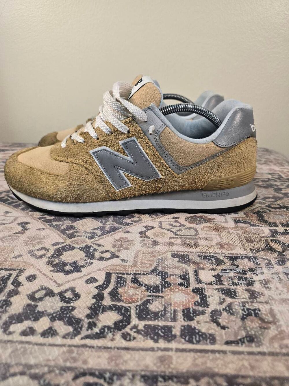 New Balance 574 Gold Mustard Suede Athletic Comfort Sneakers Mens Size 11.5